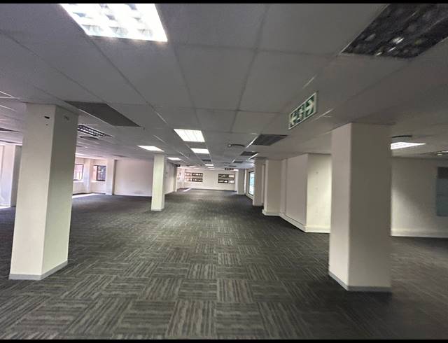 1,929M² OFFICE TO LET IN SANDTON CENTRAL